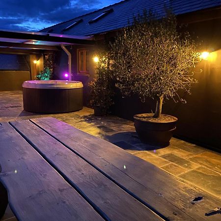 Lavender - Luxurious Barn Conversion - Blossom Farm Johnston Zewnętrze zdjęcie