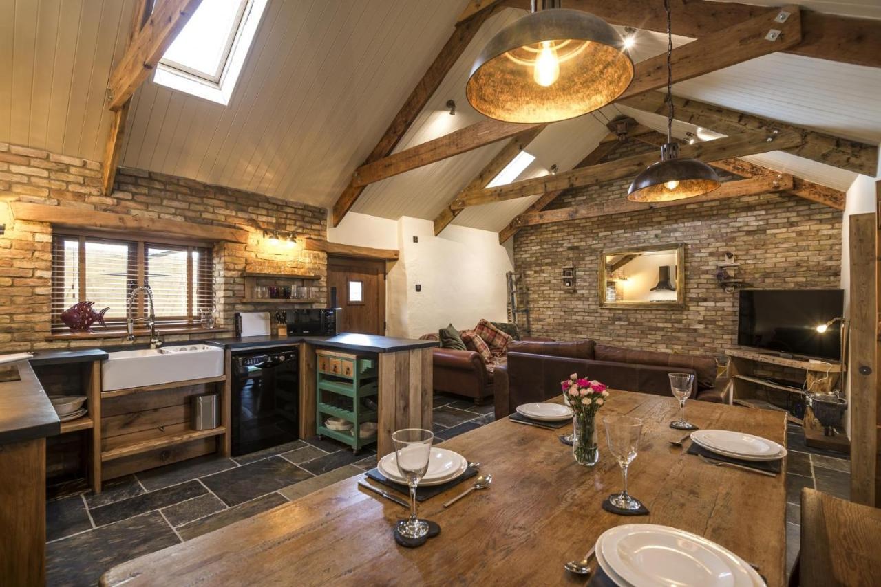 Lavender - Luxurious Barn Conversion - Blossom Farm Johnston Zewnętrze zdjęcie