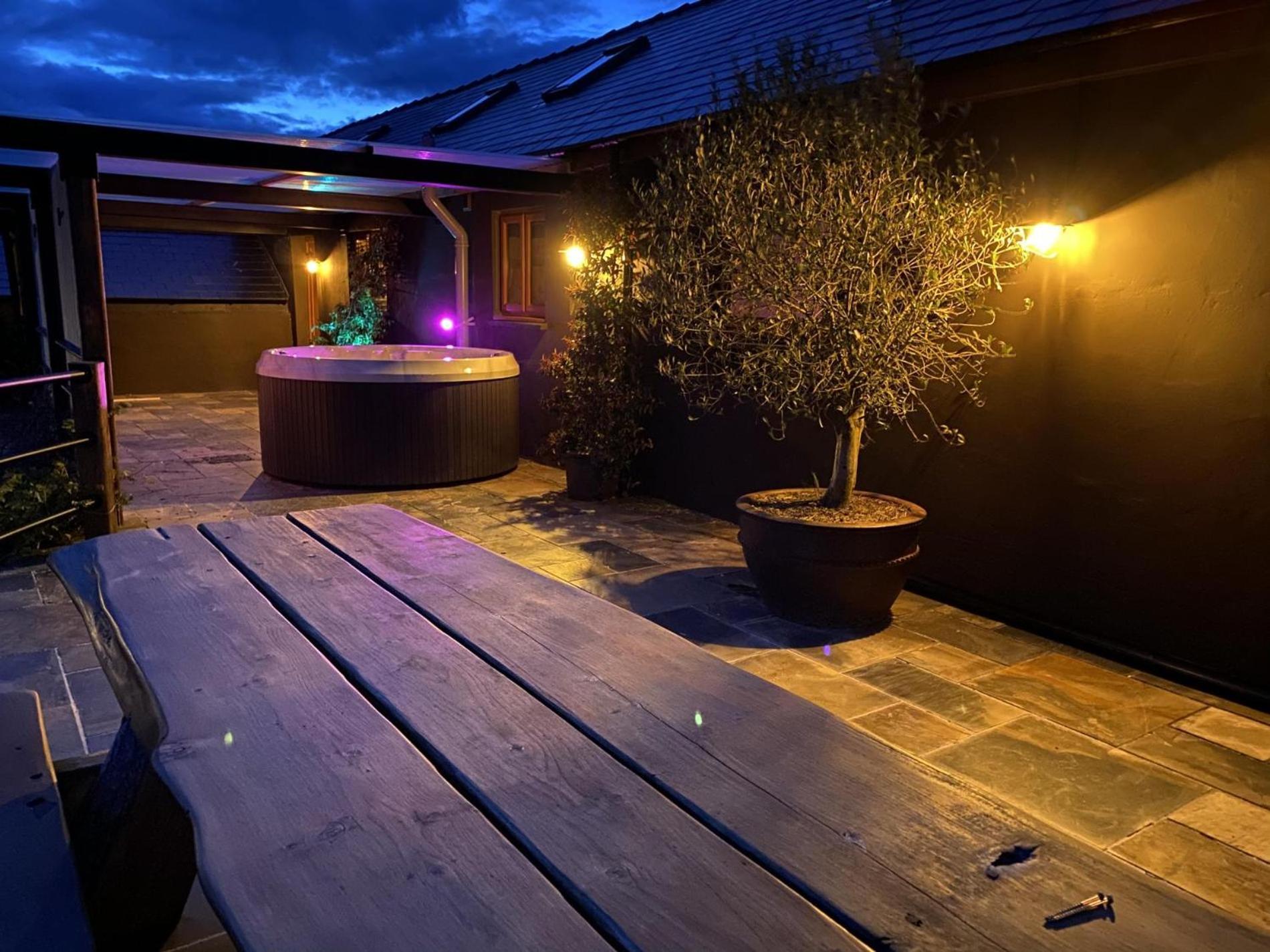 Lavender - Luxurious Barn Conversion - Blossom Farm Johnston Zewnętrze zdjęcie